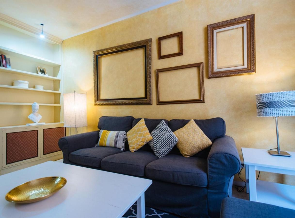 Pajaritos Suite Apartment - Private Parking Included 세비야 외부 사진